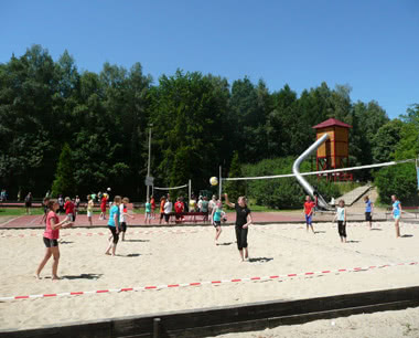 Studienreise Feriendorf Hoher Hain: Volleyballplatz