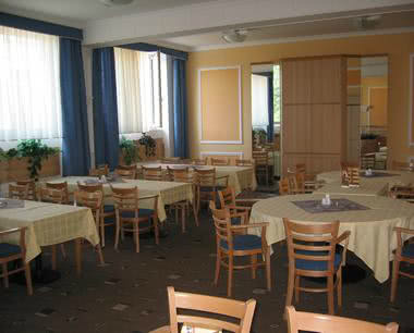Klassenfahrt Tschechien: Speisesaal der Unterkunft